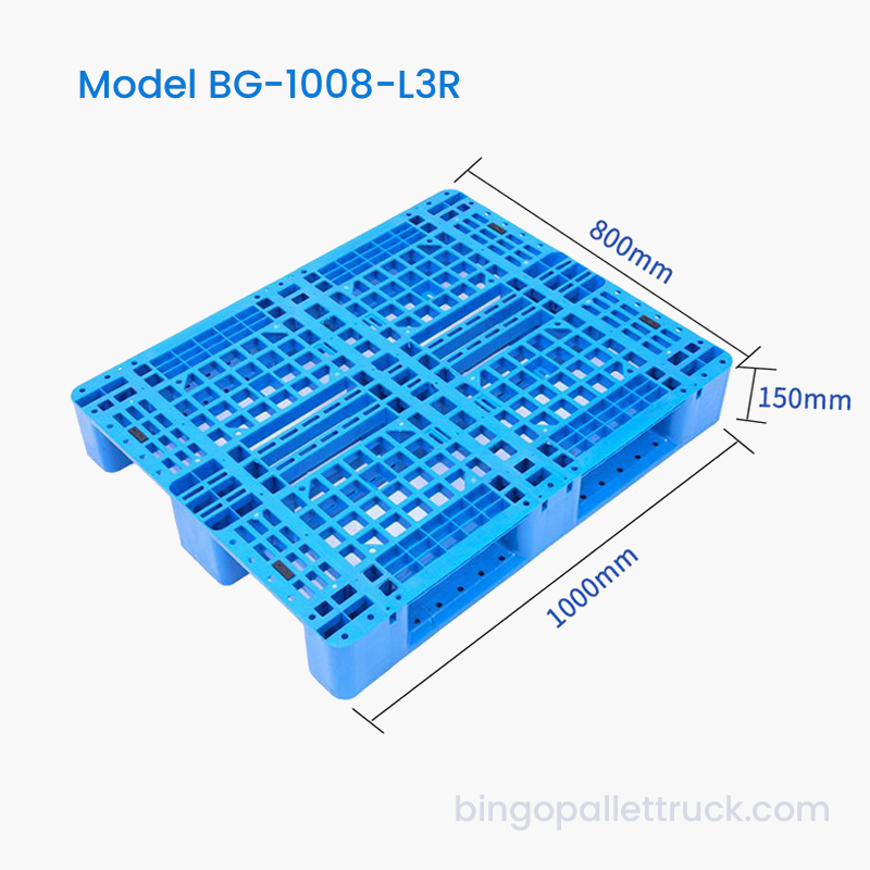 Plastová paleta z HDPE 1000 × 800 mm se 3 jezdci pro skladové regály
